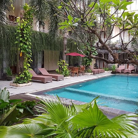Vihan Suites Bali Kuta Lombok Exterior foto
