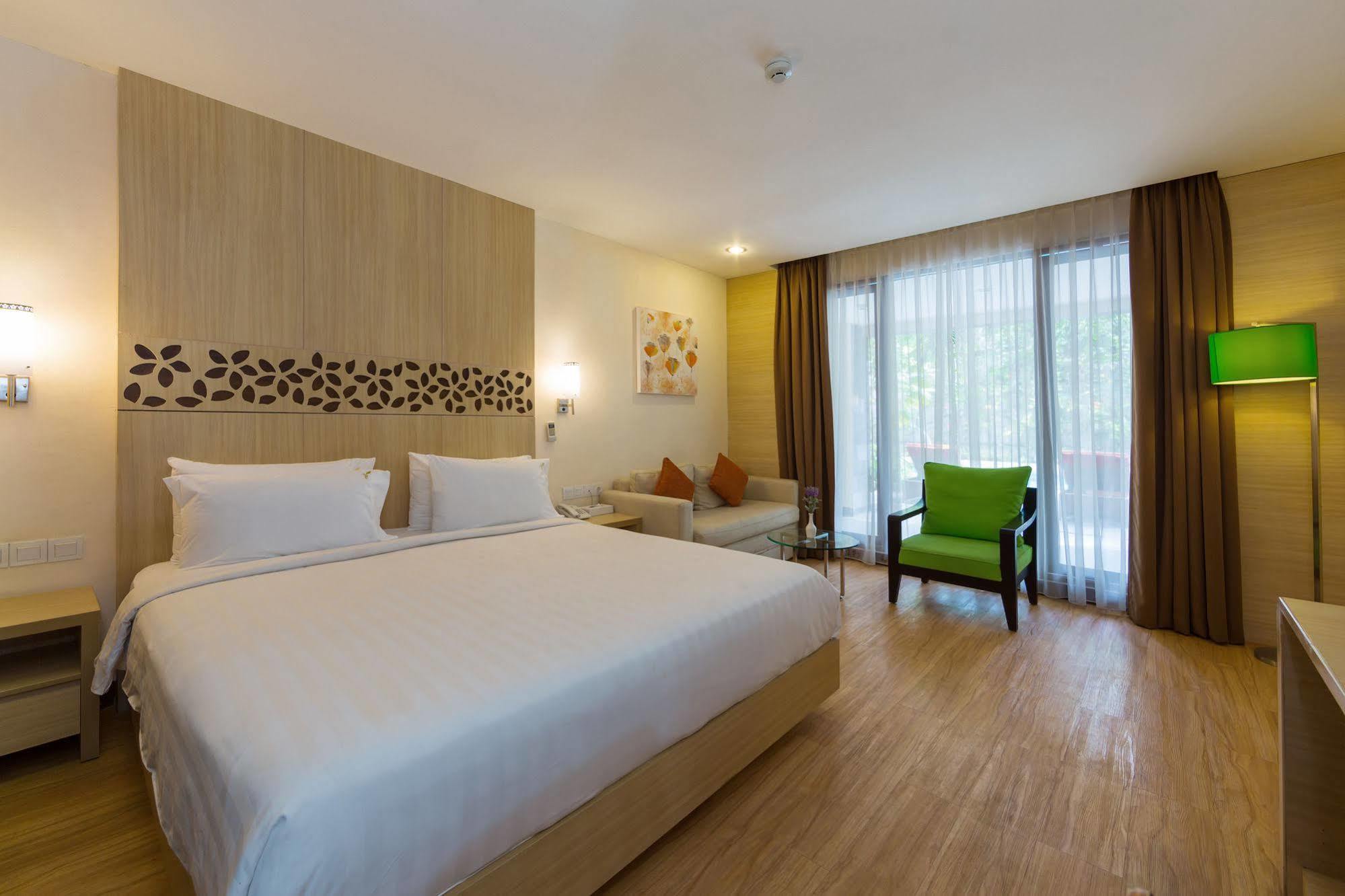 Vihan Suites Bali Kuta Lombok Exterior foto
