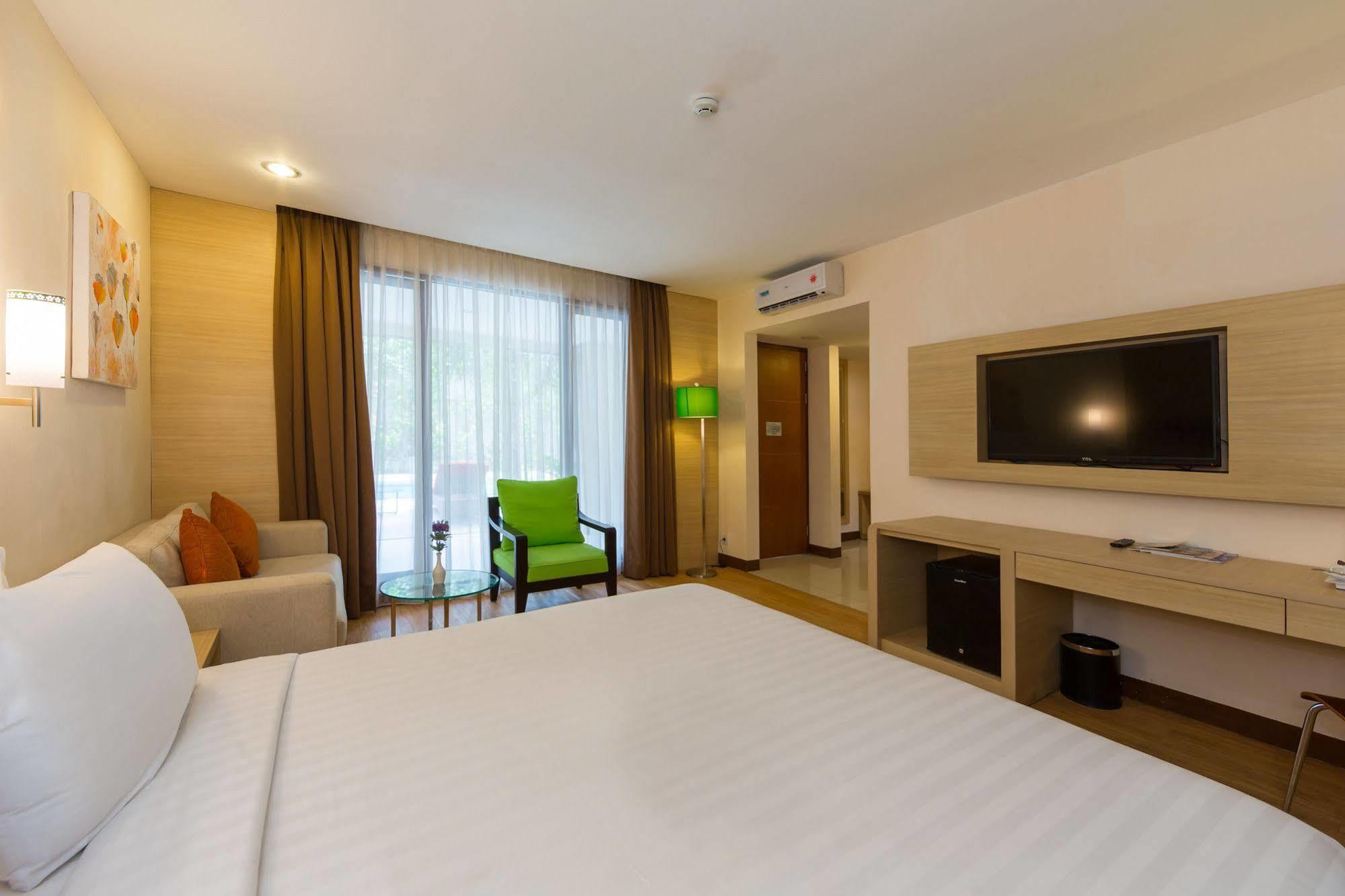 Vihan Suites Bali Kuta Lombok Exterior foto